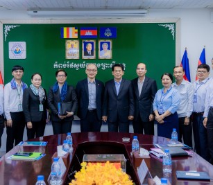 ដំណើរទស្សនកិច្ចសម្តែងការគួរសមរបស់ ក្រុមហ៊ុន Evergreen Shipping Services (Cambodia) Co., Ltd. មកកាន់ កំពង់ផែស្វយ័តក្រុងព្រះសីហនុ
