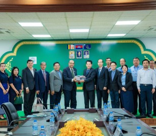 ដំណើរទស្សនកិច្ច គណៈប្រតិភូគណៈកម្មការទី ១ នៃព្រឹទ្ធសភា មកកាន់ កំពង់ផែស្វយ័តក្រុងព្រះសីហនុ
