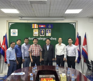 A courtesy visit of and held a discussion meeting with Mr. Oknha. Tan Tat
