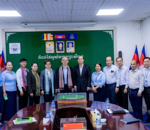 A courtesy visit of and held a discussion meeting with Mr. Stephen Pan, Managing Director of Evergreen Shipping Services (Cambodia) Co., Ltd