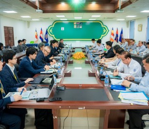 កិច្ចប្រជុំអនុវត្តគម្រោងលើកទី ១១ (the 11th PIU) នៃគម្រោងអភិវឌ្ឍន៍សមត្ថភាពលើការគ្រប់គ្រង និងប្រតិបត្តិការចំណតផែកុងតឺន័រ
