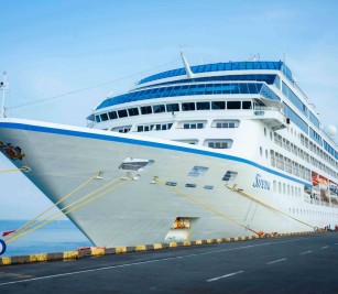 នាវាទេសចរណ៍ឈ្មោះ SIRENA សញ្ជាតិ MARSHALL ISLAND
