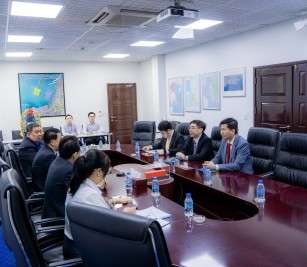 Welcomed a courtesy visit of His Excellency Lai Xuan Chien