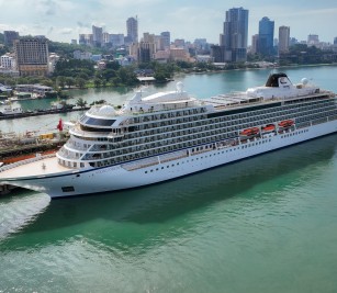 Viking Orion cruise ship with nationality of Norway, length of 228.30 meters, width of 28.80 meters, and depth of -6.65 meters, docked safely
