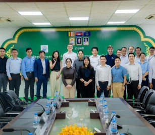 held a discussion meeting with Representatives of the Ministry of Economy and Finance, Representatives of the Council for Development of Cambodia
