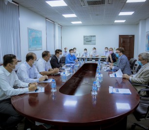 The discussion of meeting with the US companies for finding the background and progress of the Sihanoukville Port Infrastructures Development
