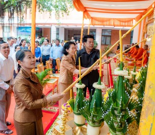 Sihanoukville Autonomous Port, organized a blessing ceremony for Khmer New Year 2023 at PAS Administration Building, presided over by Samdech Kittisinghabandit Men Sam Orn
