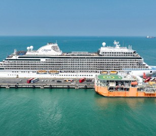 SEVEN SEAS EXPLORER cruise ship with MARSHALL ISLAND nationality, length of 223.74 meters, width of 31.00 meters, and depth of 7.00 meters
