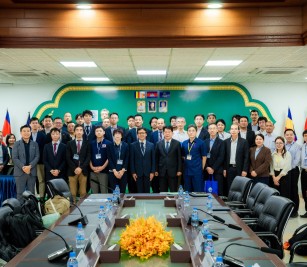 A courtesy visit of and held a discussion meeting with 30 Delegates of the Ministry of Land, Infrastructure
