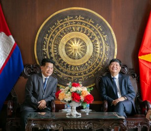 The visit to His Excellency Vu Ngoc Ly, the Consul General of Vietnam to Preah Sihanouk Province and colleagues during the celebration of the 77th Anniversary of Independence Day of Vietnam
