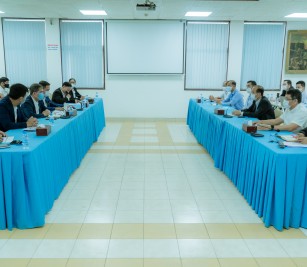 A meeting with a delegation of Cambodia Logisitcs Association, led by Oknha Sin Chanthy, regarding various challenges within PAS
