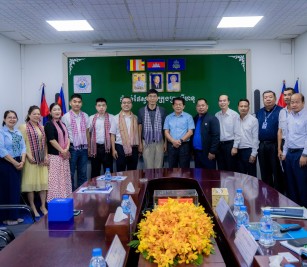 កិច្ចប្រជុំពិភាក្សាការងារជាមួយ ក្រុមហ៊ុន Zhejiang Seaport Logistics Group Co., Ltd. នៅ កំពង់ផែស្វយ័តក្រុងព្រះសីហនុ