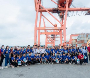 Welcoming the visiting of Chea Sim Kamchay Mear University students led by Mr. Phuong Pheap, Dean of the Faculty of Management and a total of 97 students (68 females)
