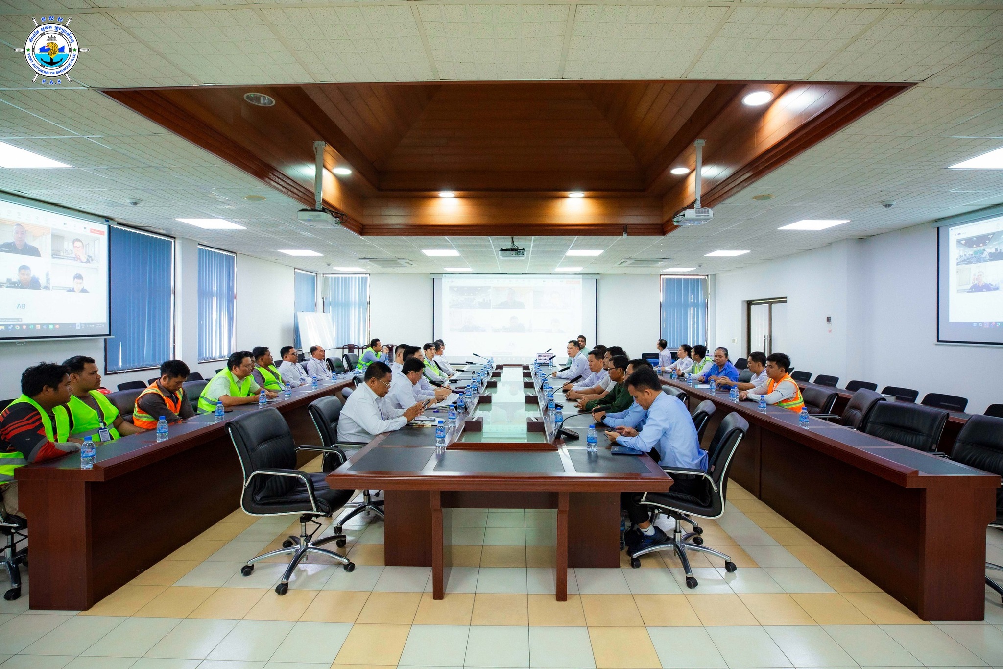 Held a discussion meeting with MOL Company regarding docking in of RORO Vessel

