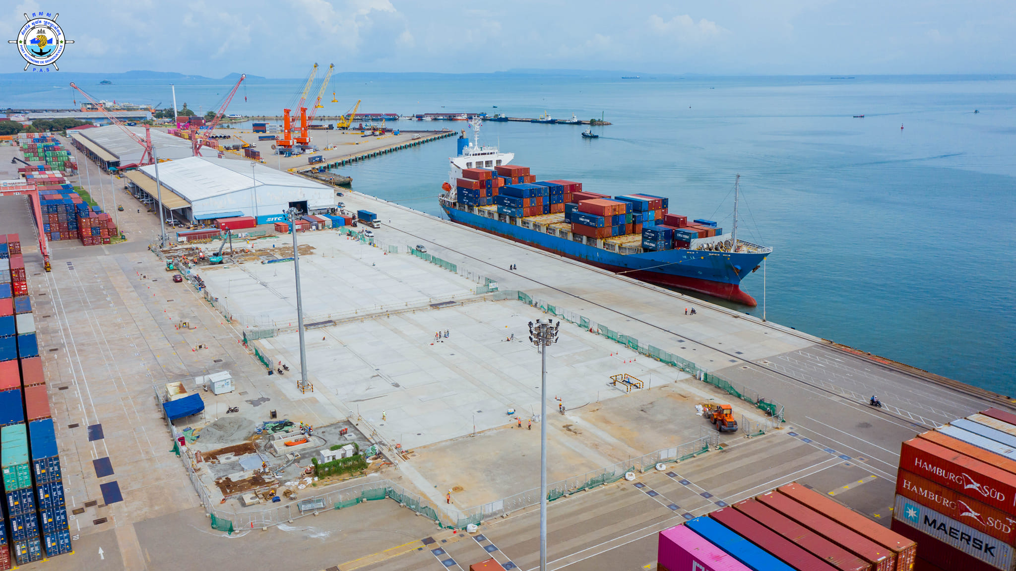 New Container Terminal (renovated from General Cargo Terminal) carried out discharging and loading container operation
