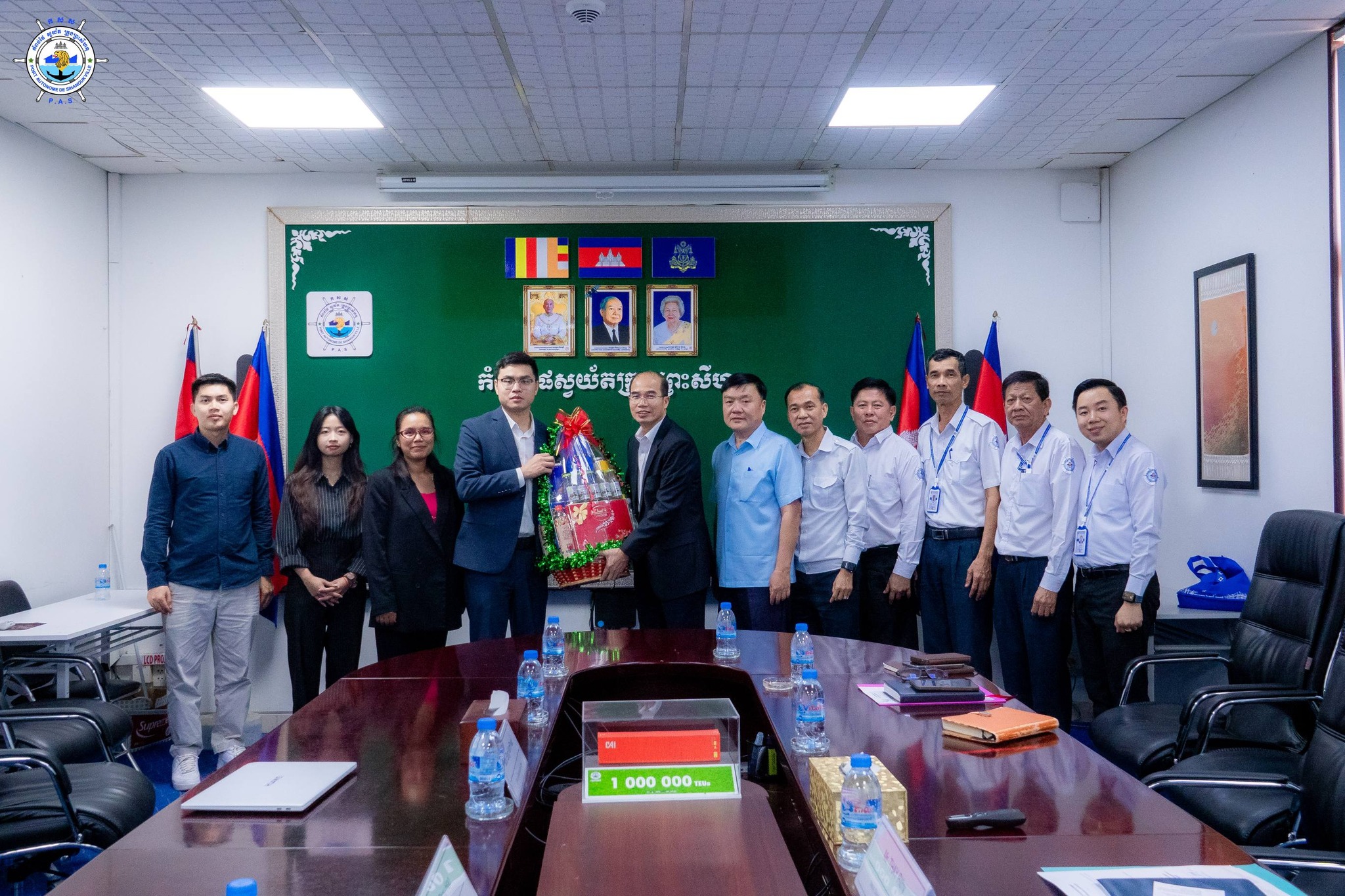 held a discussion meeting with HUAWEI TECHNOLOGIES (CAMBODIA) Co., Ltd.
