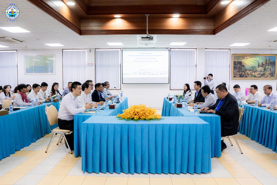 ថ្នាក់ដឹកនាំ កសស បានទទួលស្វាគមន៍ ដំណើរទស្សនកិច្ចរបស់ថ្នាក់ដឹកនាំ និងមន្ត្រីរាជការនៃអគ្គលេខាធិការដ្ឋាន រាជបណ្ឌិត្យសភាកម្ពុជា ចំនួន ៦២ នាក់ ដែលដឹកនាំដោយឯកឧត្តមបណ្ឌិត យង់ ពៅ

