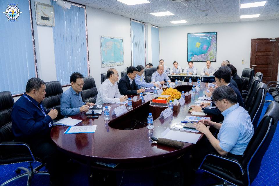 Held a meeting with JICA Cambodia Office, led by Mr. SANUI Kazumasa, Chief Representative of JICA Cambodia Office
