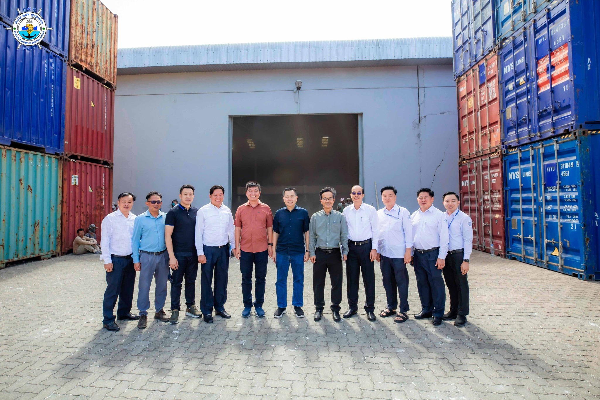 Held a meeting with Rice Export Promoting Team, consisting of His Excellency Phan Phalla
