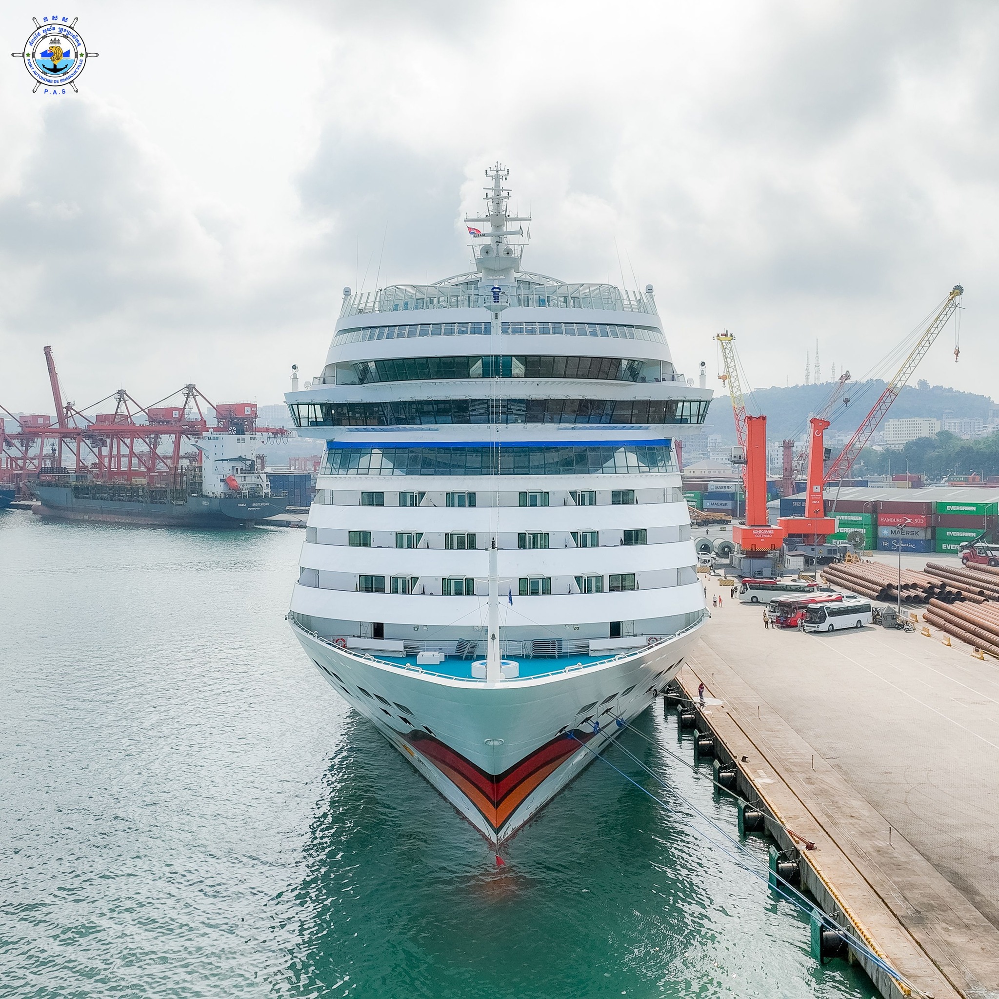 AIDA STELLA cruise ship with nationality of ITALY
