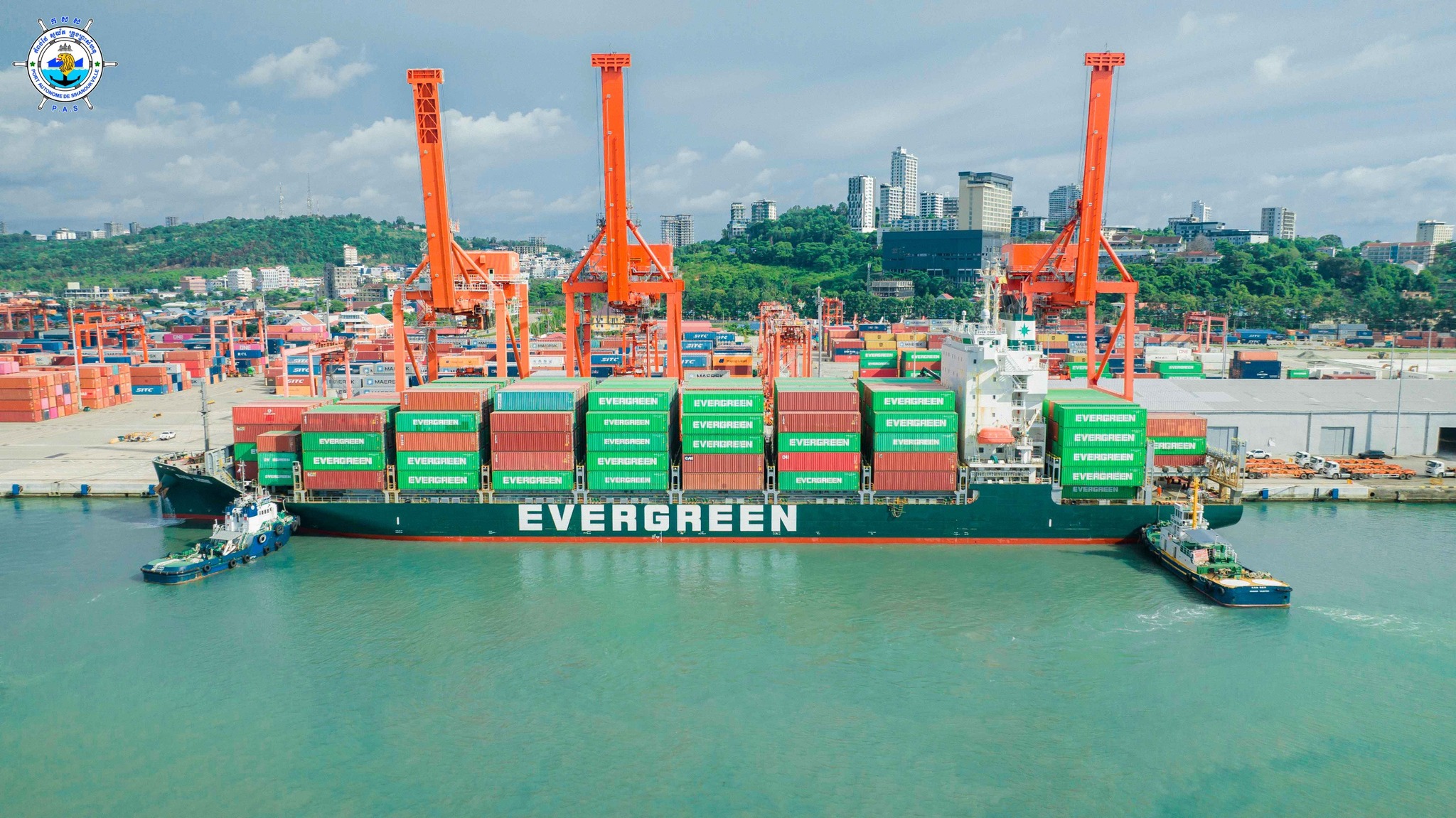 Welcomed a captain of Motor Vessel: EVER CORE of EVERGREEN VTS SERVICE to accommodate at PAS
