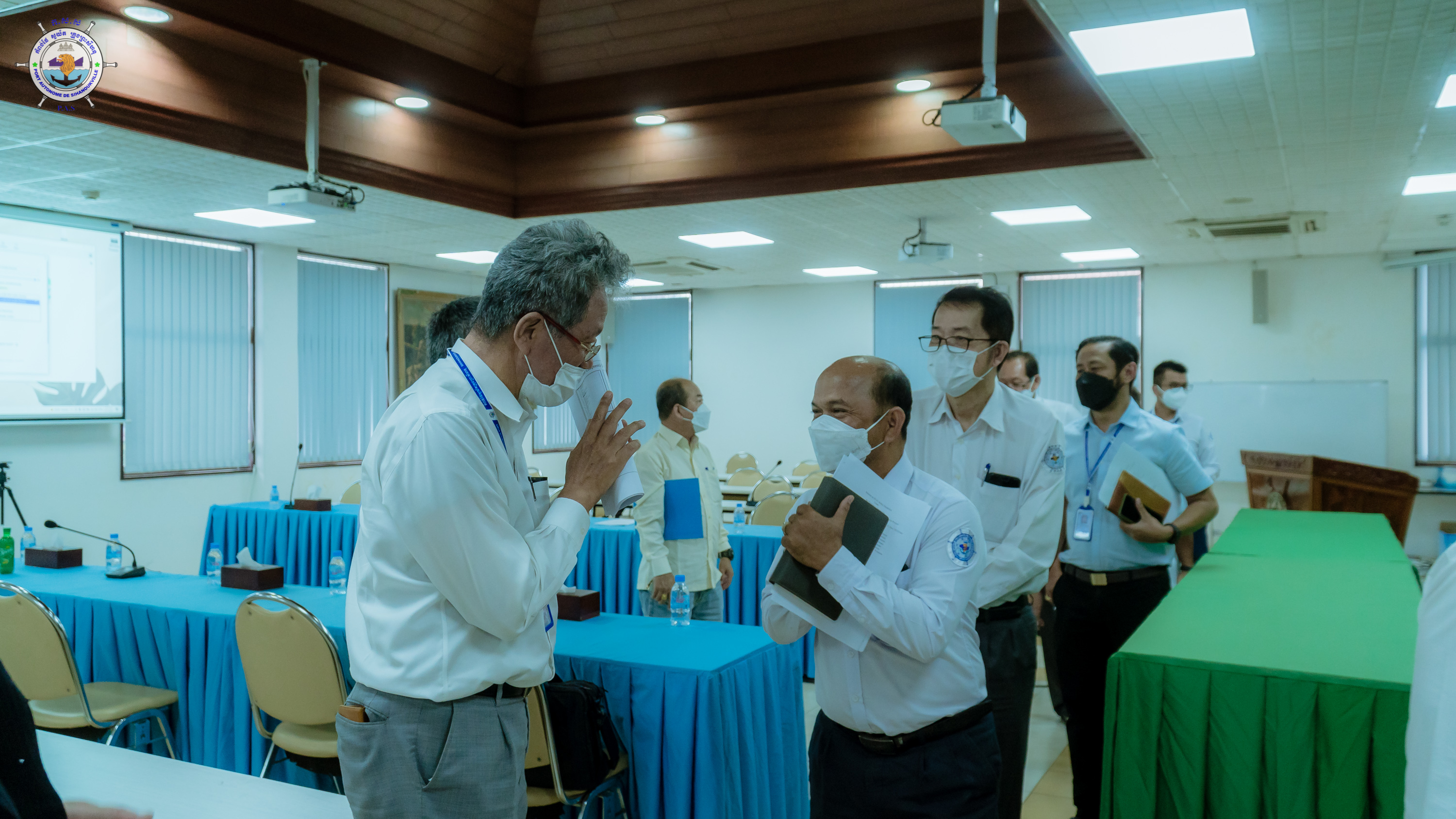 A discussion with Mr. Koichi Miyake, Head of JICA Survey Team, regarding JICA’s Safety Guidelines
