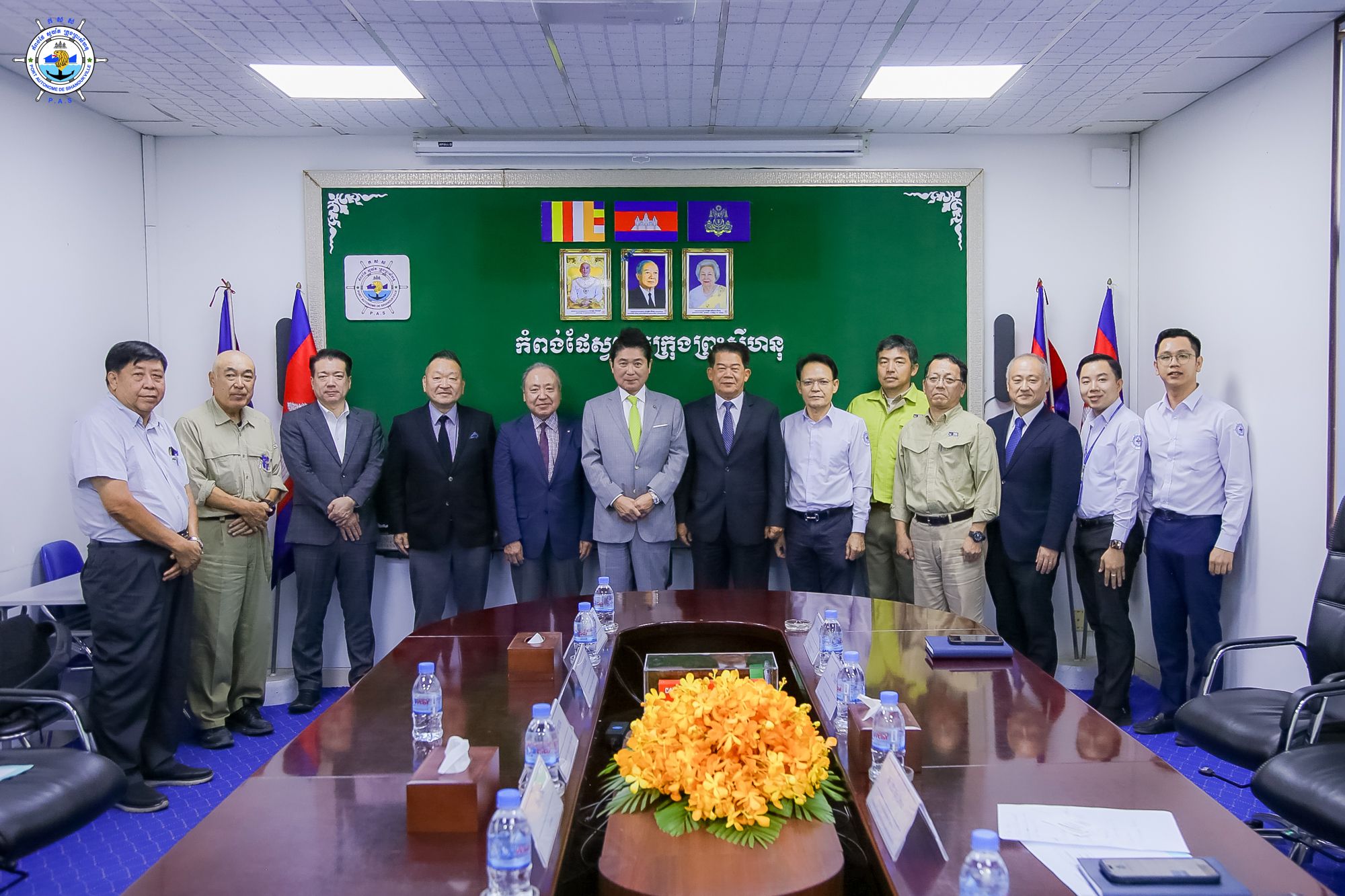 Warmly greeted a courtesy call of Toa Corporation, led by Mr. Tohro KOIKE, Vice President of Toa Corporation
