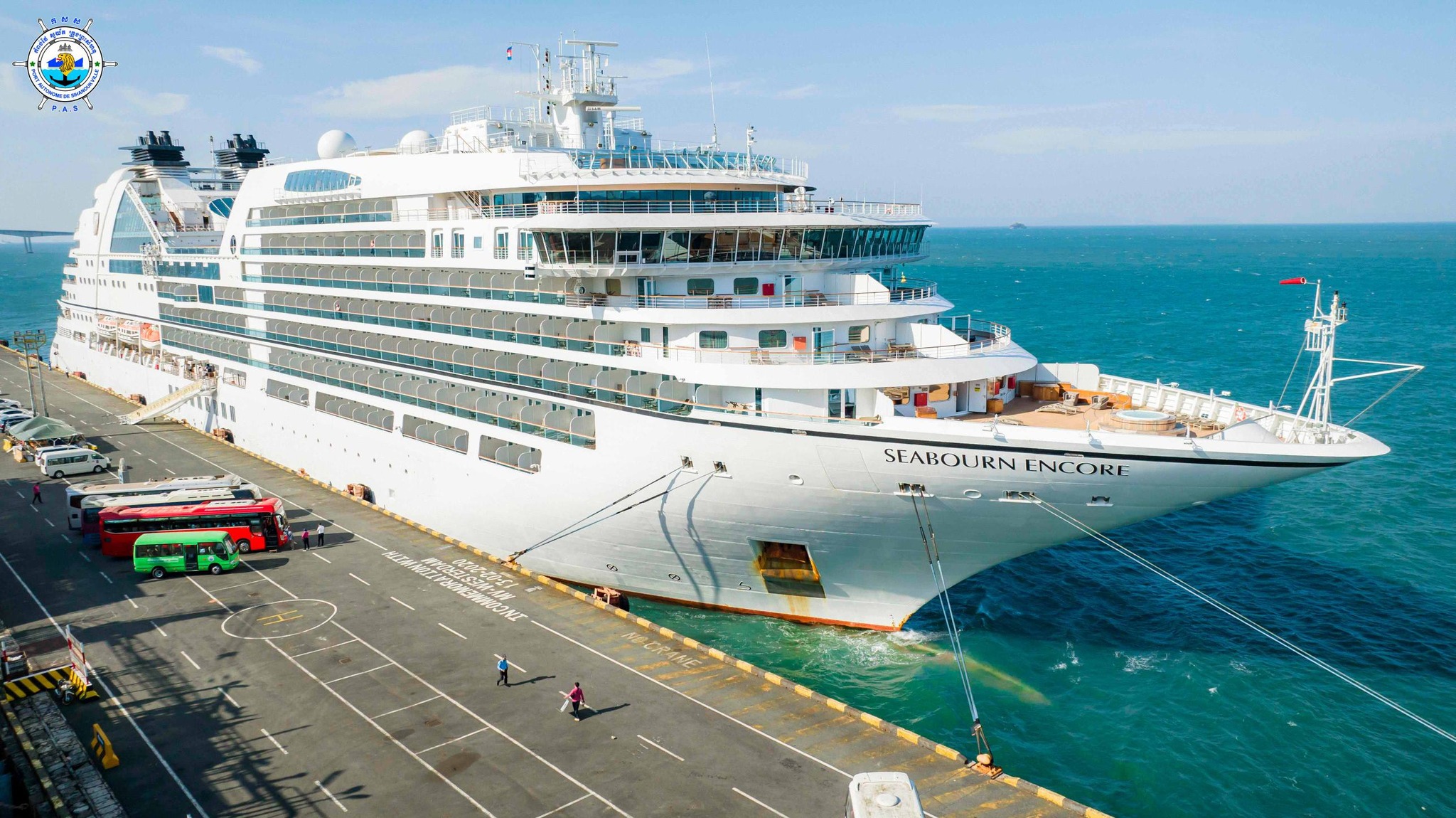 SEABOURN ENCORE cruise ship with nationality of BAHAMAS

