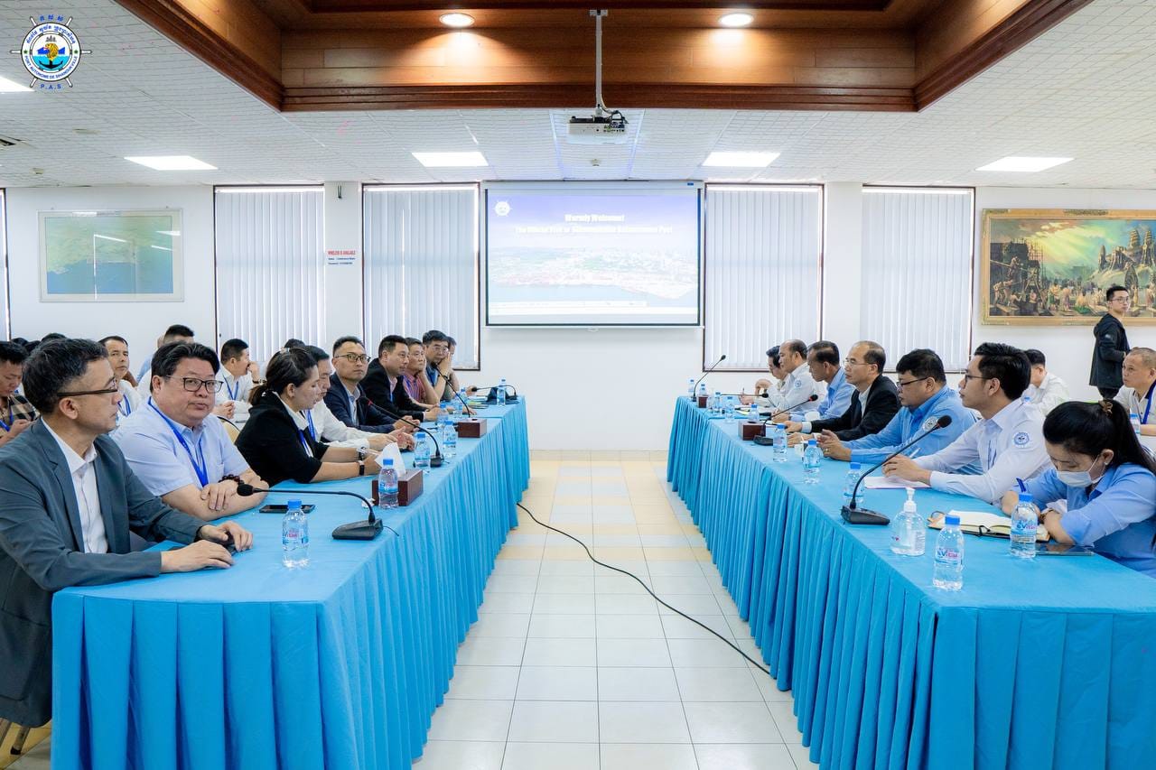 Welcoming the visiting of the Hehehui Association delegation led by Mr. Yin Liubing, Director of the 64 members Hehehui Entrepreneur Club to learn about the state of trade
